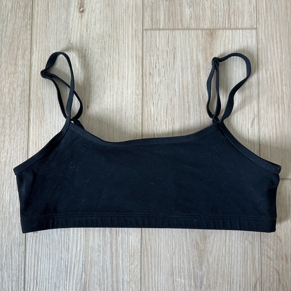 Aritzia TNA action Pilates bralette